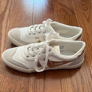 Gola Badminton off White and Gold Sneakers new never worn